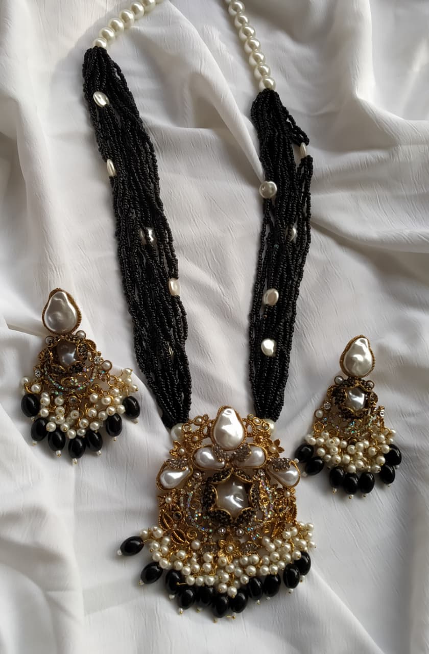 Classic Looking Designer Set FZDS-0010